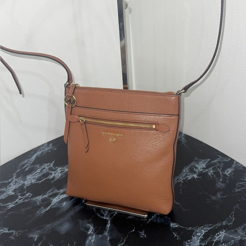 MICHAEL KORS JS Pebbled Leather Flat Crossbody Luggage Brown Bag AUTHENTIC - Picture 10 of 16